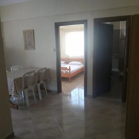 Poly's House Apartment *