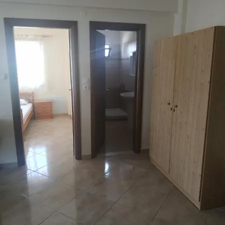 Poly's House * Nea Vrasna