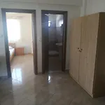 Poly's House * Vrasná