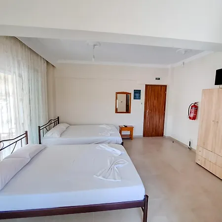 Poly's House דירה Vrasná