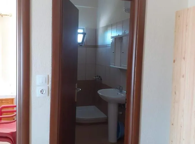 Poly's House * Vrasná